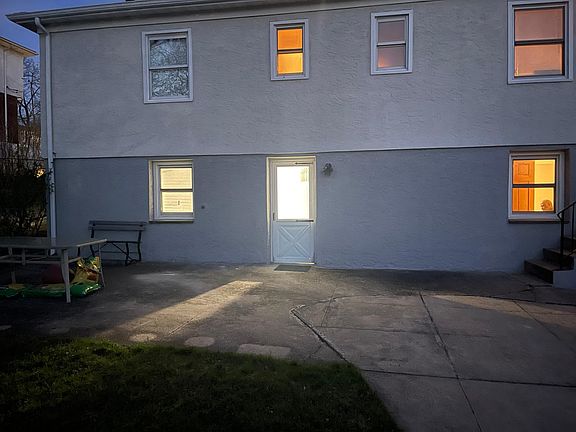 2nd image of 452 N Terrace Ave