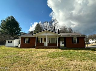 103 Commodore Ave, Elizabethton, TN 37643