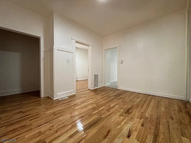 3 bed, 1.0 bath, $2,299 — Photo 3