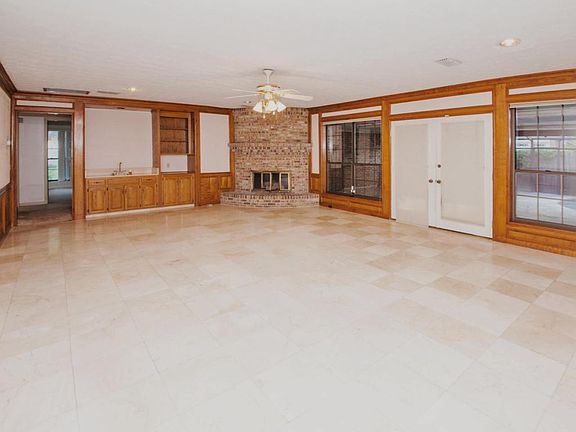 4th image of 4552 Oakbrooke Ct