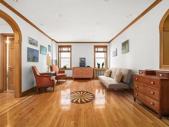 75 Bank St APT 4B, New York, NY 10014