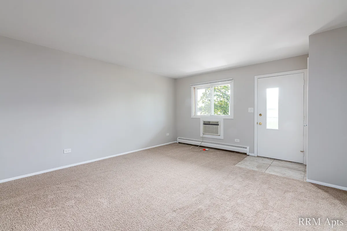 Building Photo - 31 S Pistakee Lake Rd #2C