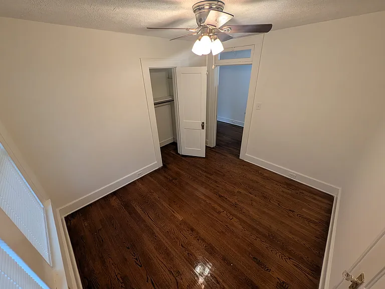 1215 Clarendon St — Photo 16