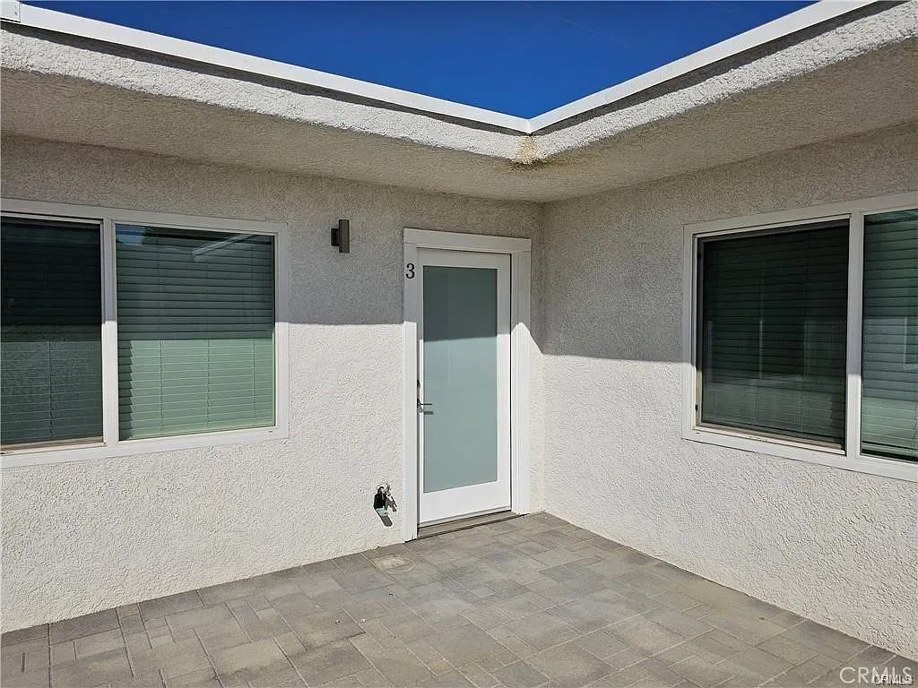 2 bed, 851 sqft, $2,200 — Photo 4