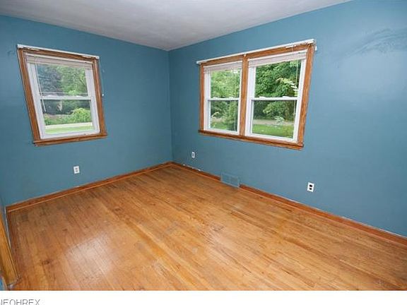 5th image of 6631 Thornbrook Ave