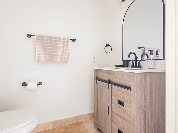 3rd image of 41 SE 5th St APT 1904