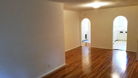 529 1/2 Glenrock Ave — Photo 1
