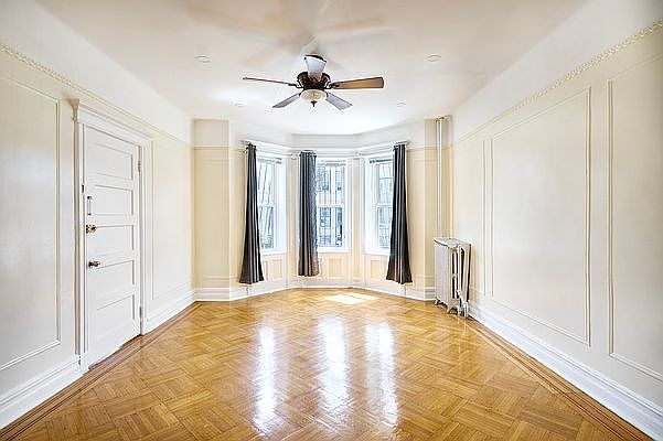1st image of 242 E 32nd St #1