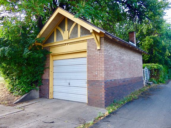 4th image of 2655 N Race St