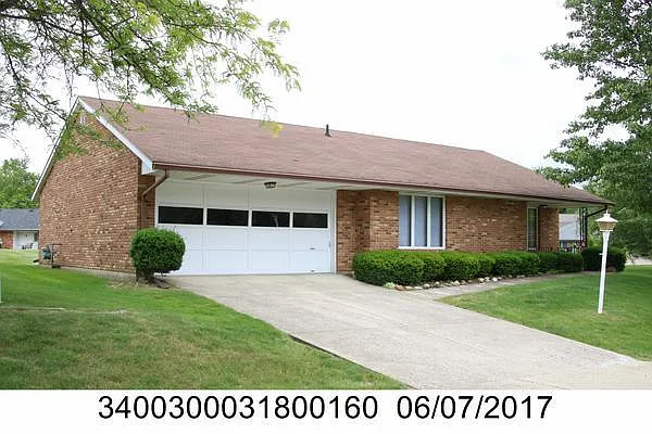 2900 Avery Cir photo 1