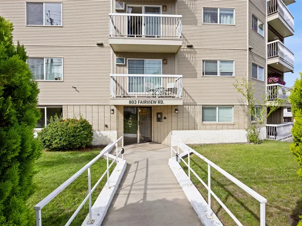 803 Fairview Rd #301, Penticton, BC V2A 5Y7