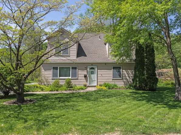 21 Bethpage Drive, Bethel, CT 06801