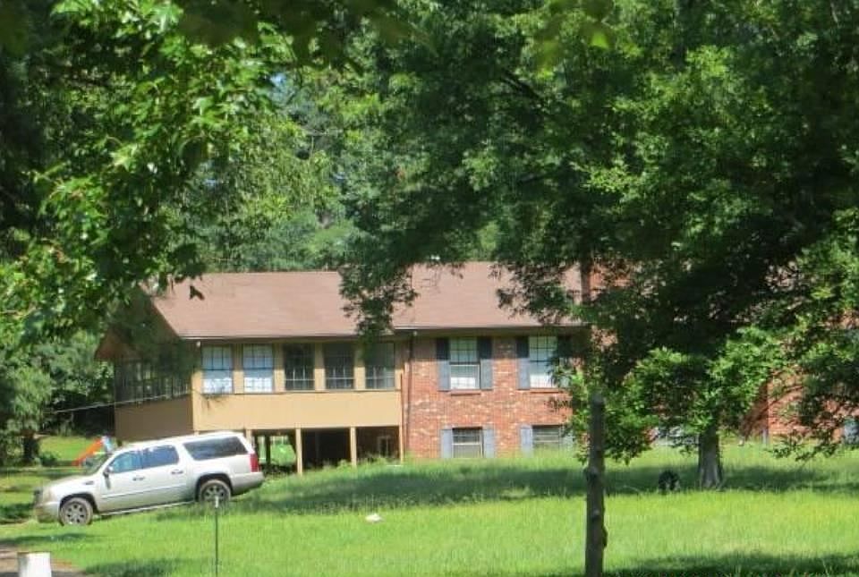 2nd image of 1535 Saulsbury Rd
