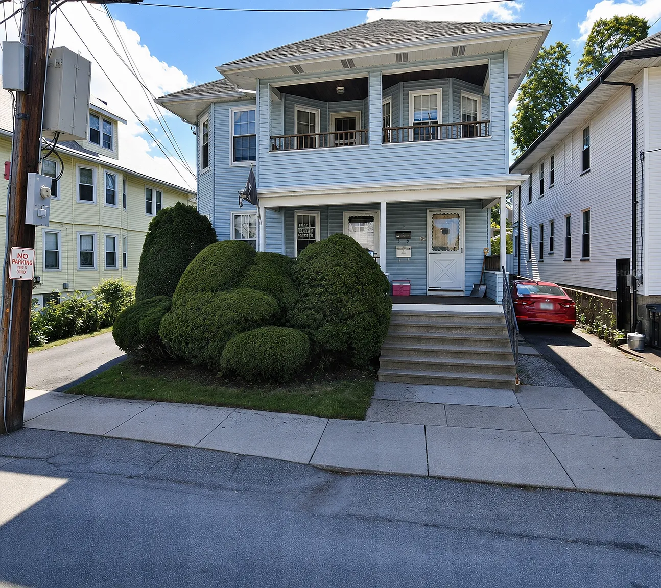 4 bed, 1300 sqft, $2,999 — Photo 1