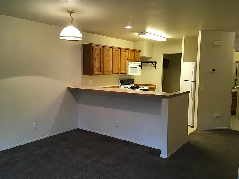 1989 NE Zachary Ct #2 — Photo 4