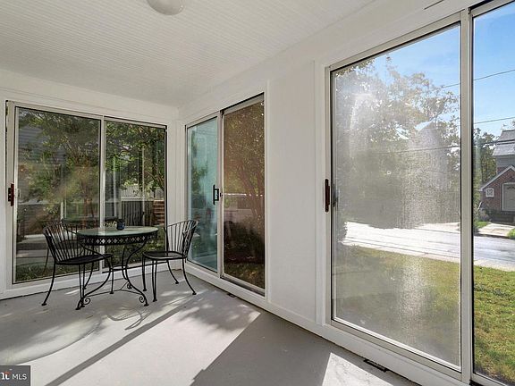 4th image of 2621 2nd Rd N