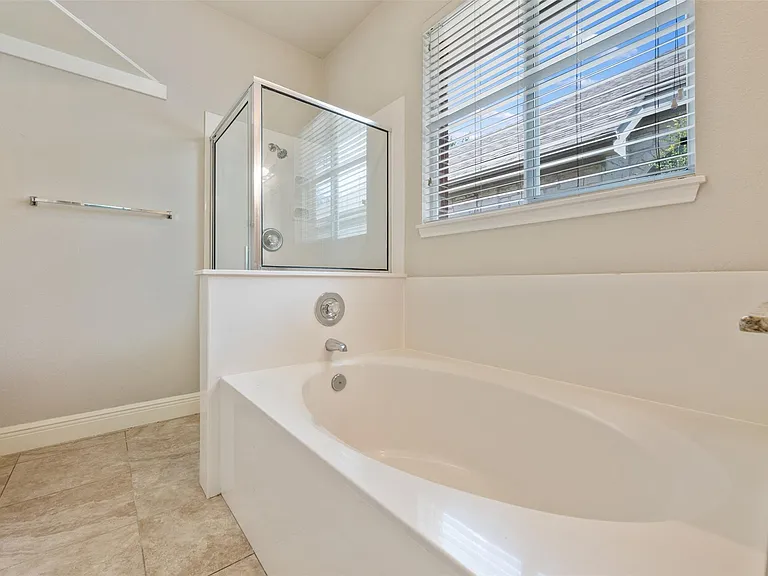 11619 Sonoma Dr — Photo 29