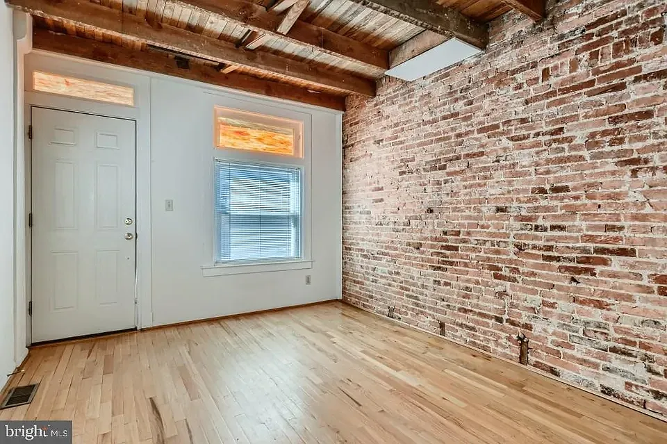 Building Photo - 2520 Hudson St