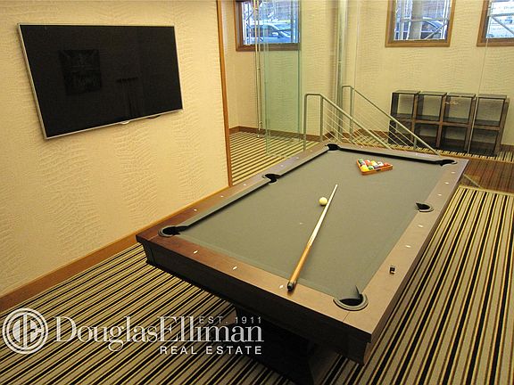 4th image of 301 E 47th St APT 2J