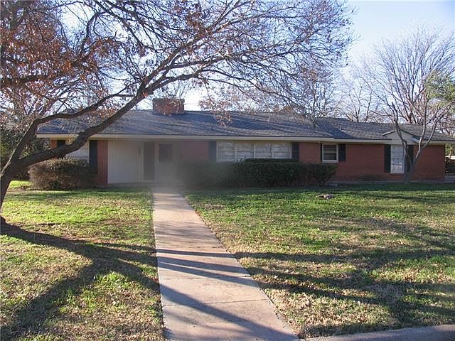 1st image of 1901 Elmwood Dr