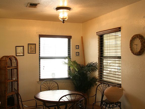 4th image of 1105 30th St