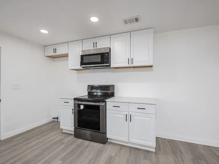 147 Western Lake Dr — Photo 18
