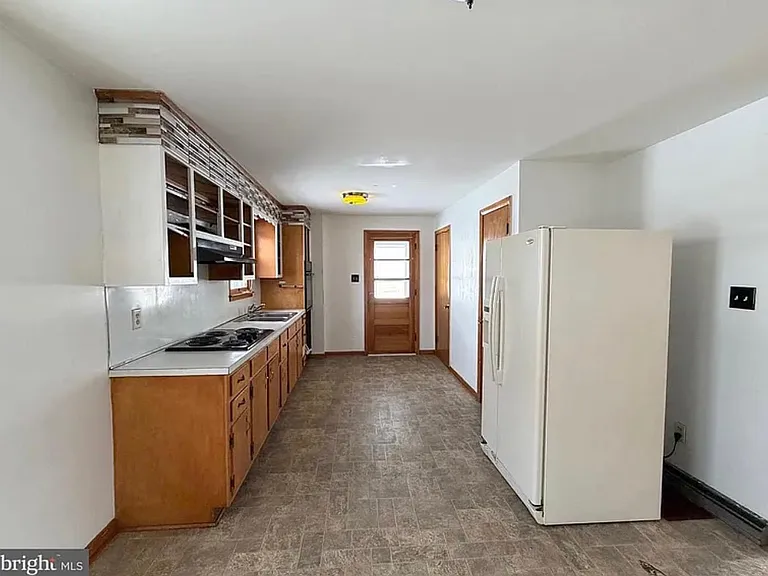 631 Hollywell Ave — Photo 7