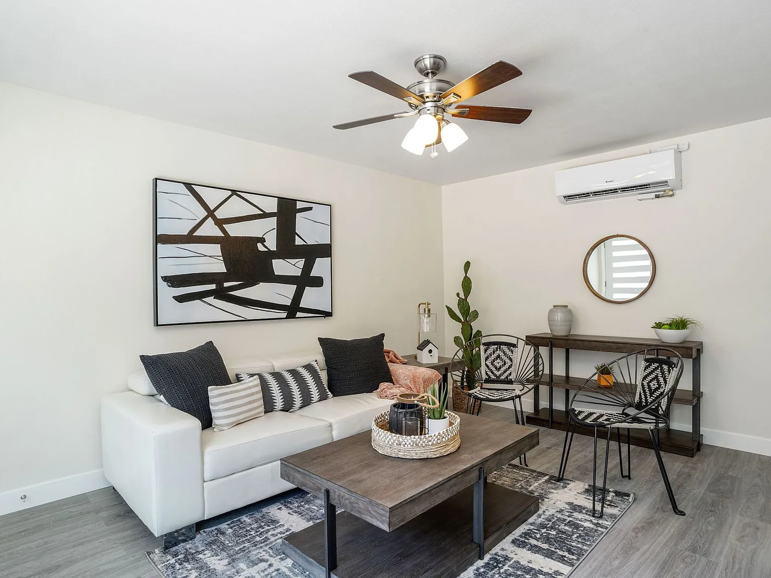 Now Leasing 1 & 2 Bedroom Apartments at 4553 Texas Street Stylish & Centrally Located — Photo 3