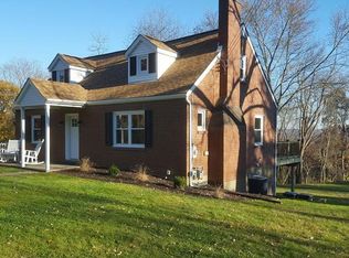 9422 Peebles Rd, Allison Park, PA 15101