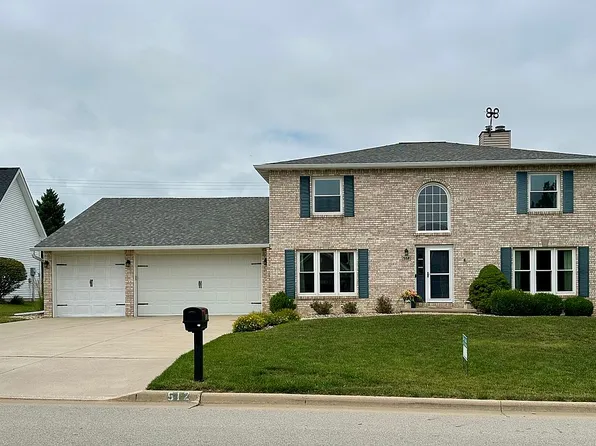 512 Ironwood Cc Dr, Normal, IL 61761