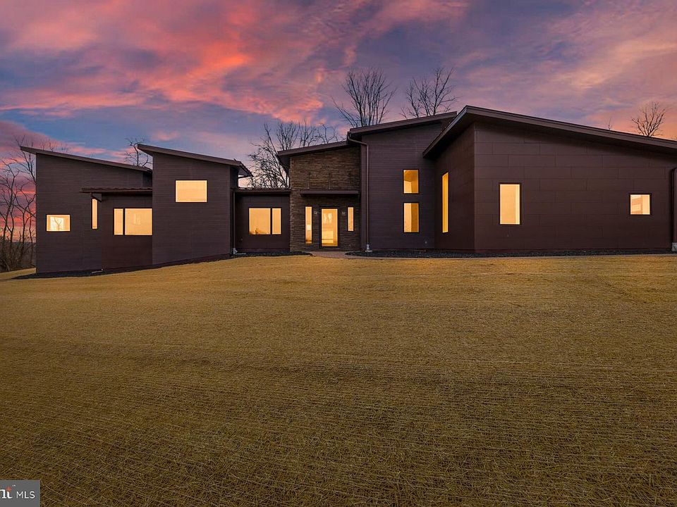 1st image of 308 Ridge Rd