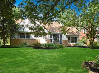 1388 Ford Rd, Lyndhurst, OH 44124