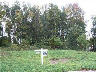 2nd image of 3176 Stockdale Cir