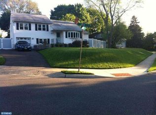 413 Smith Ln, Mount Holly, NJ 08060