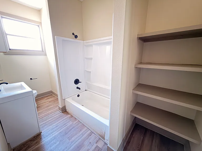 2537 Main St — Photo 1