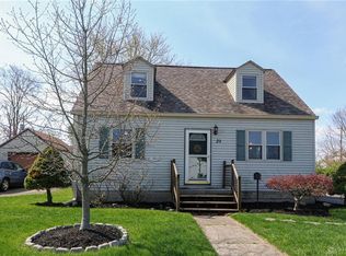 20 Meadow Dr, Fairborn, OH 45324