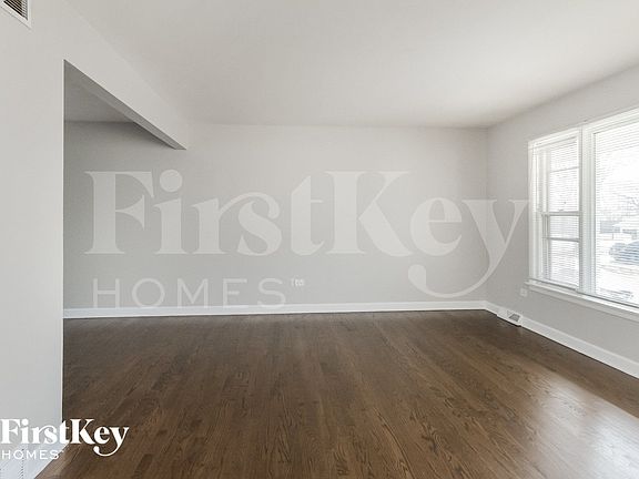 3rd image of 744 E 167th Pl