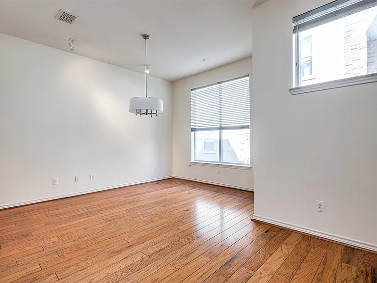 4225 McKinney Ave #11 — Photo 15