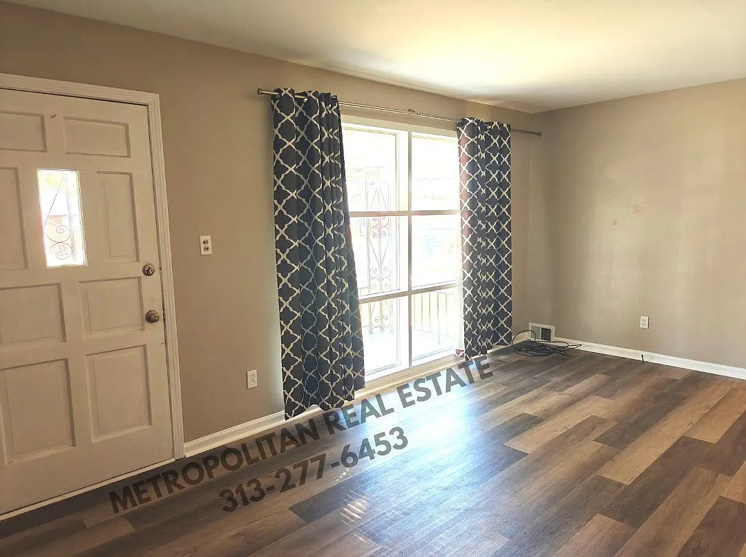 3 bed, 1216 sqft, $1,525 — Photo 2