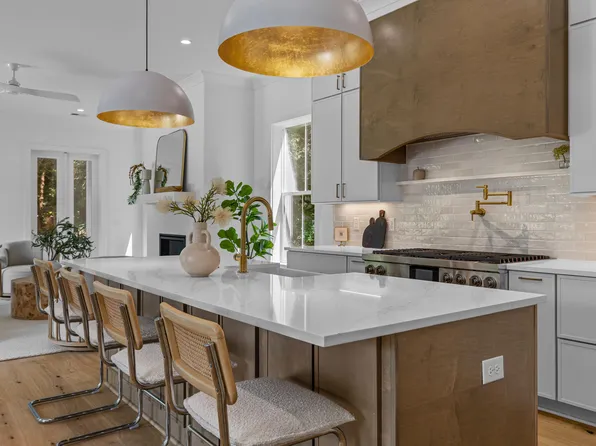 215 Marion Ave, Summerville, SC 29483