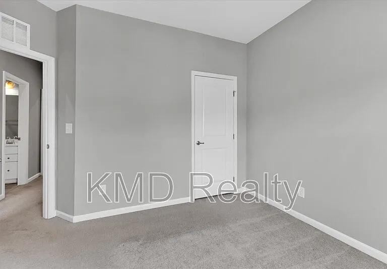 2611 Grantham Place Dr — Photo 16