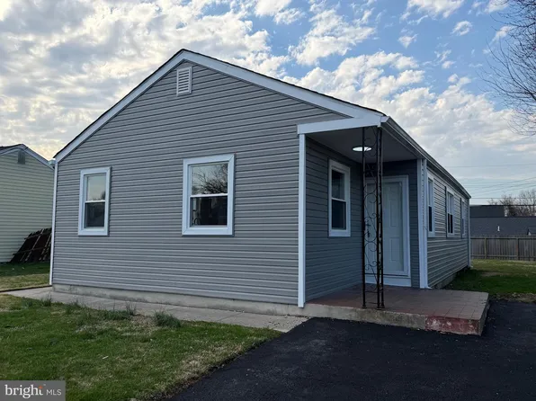 321 Bassett Ave, New Castle, DE 19720