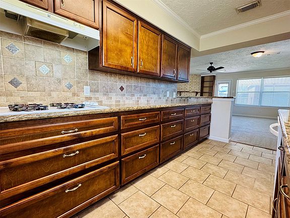 5th image of 11847 Monticeto Ln