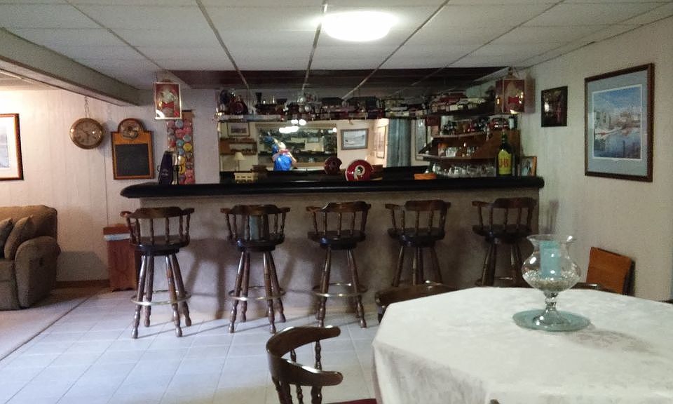 Bar area in family room