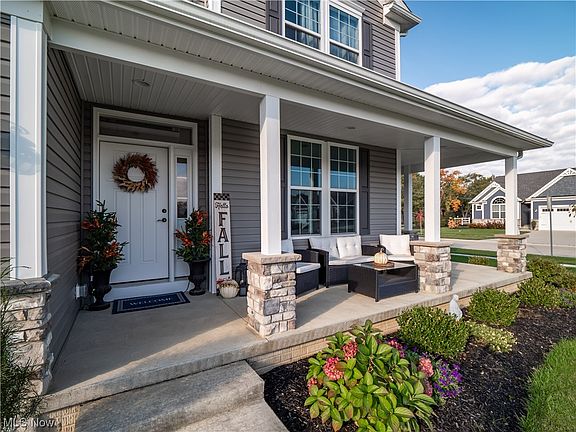 5th image of 8724 Orchard Grove Ct
