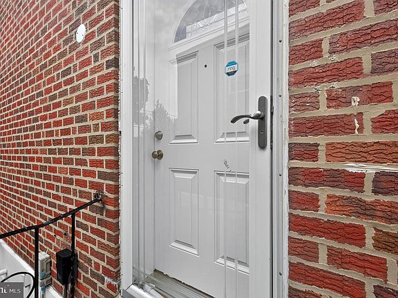 5th image of 662 Lawler St