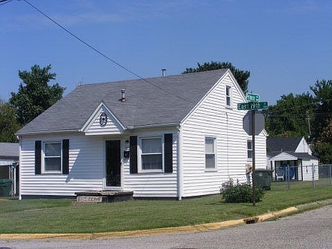 2nd image of 1905 E 19th St