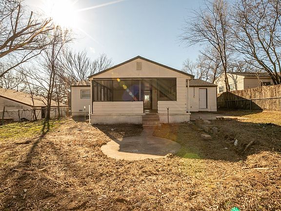 5th image of 1109 Forest Dr