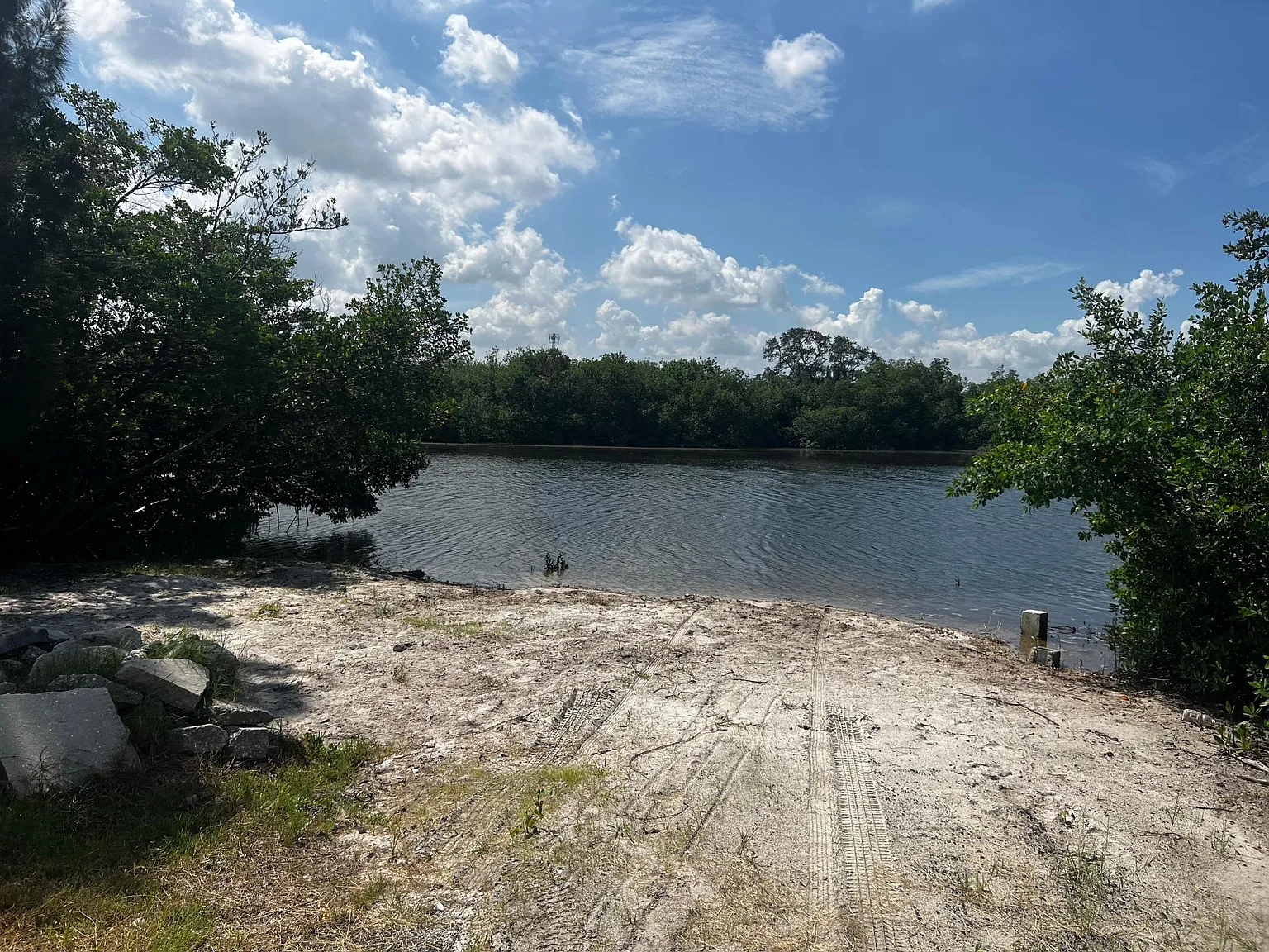 1 bed, 800 sqft, $1,300 — Photo 4