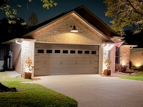 120 Saint Francis Ln, Mabank, TX 75156